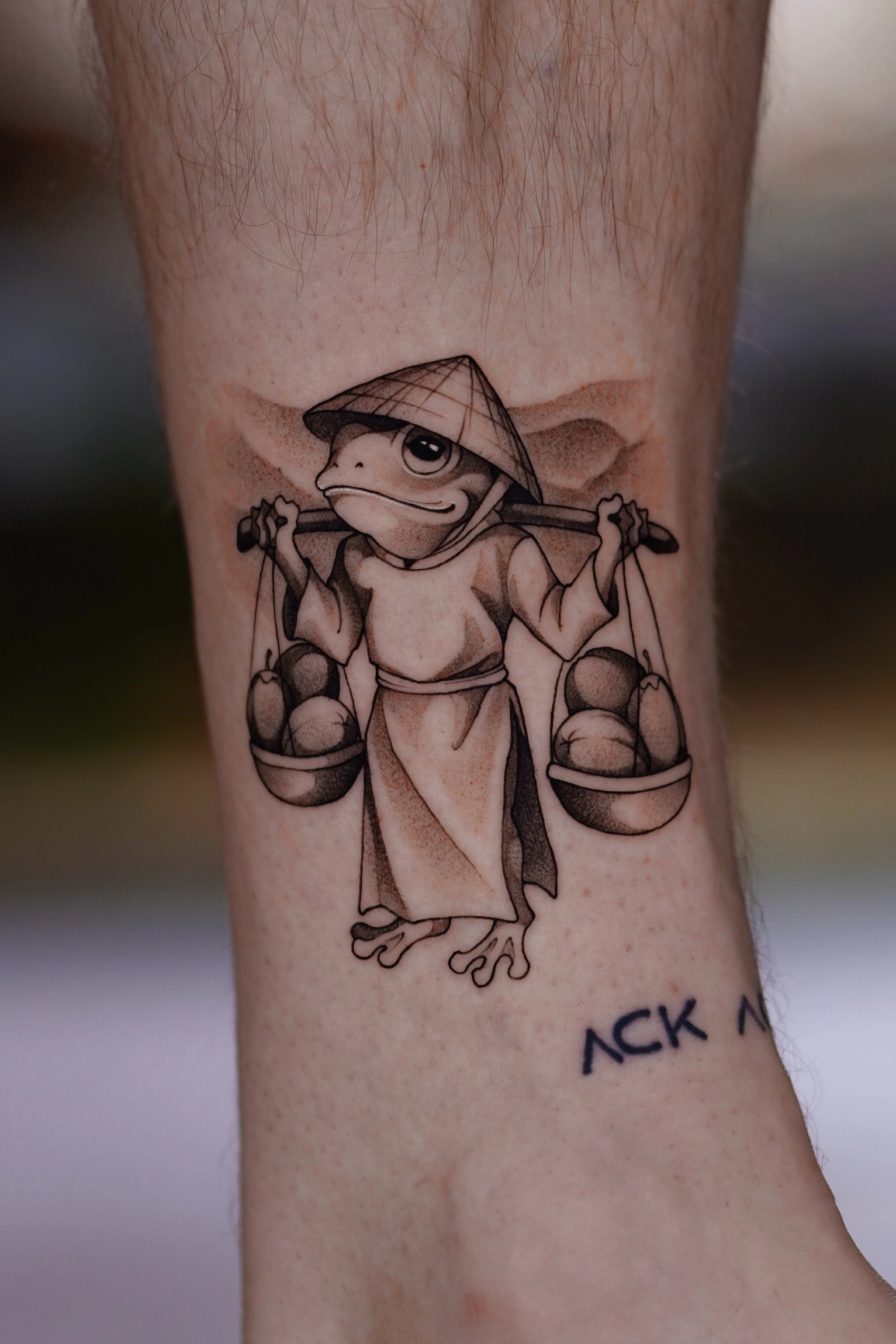 1768817173-street-vendor-vendor-frog-tattoo-1-fotor-2026011917546